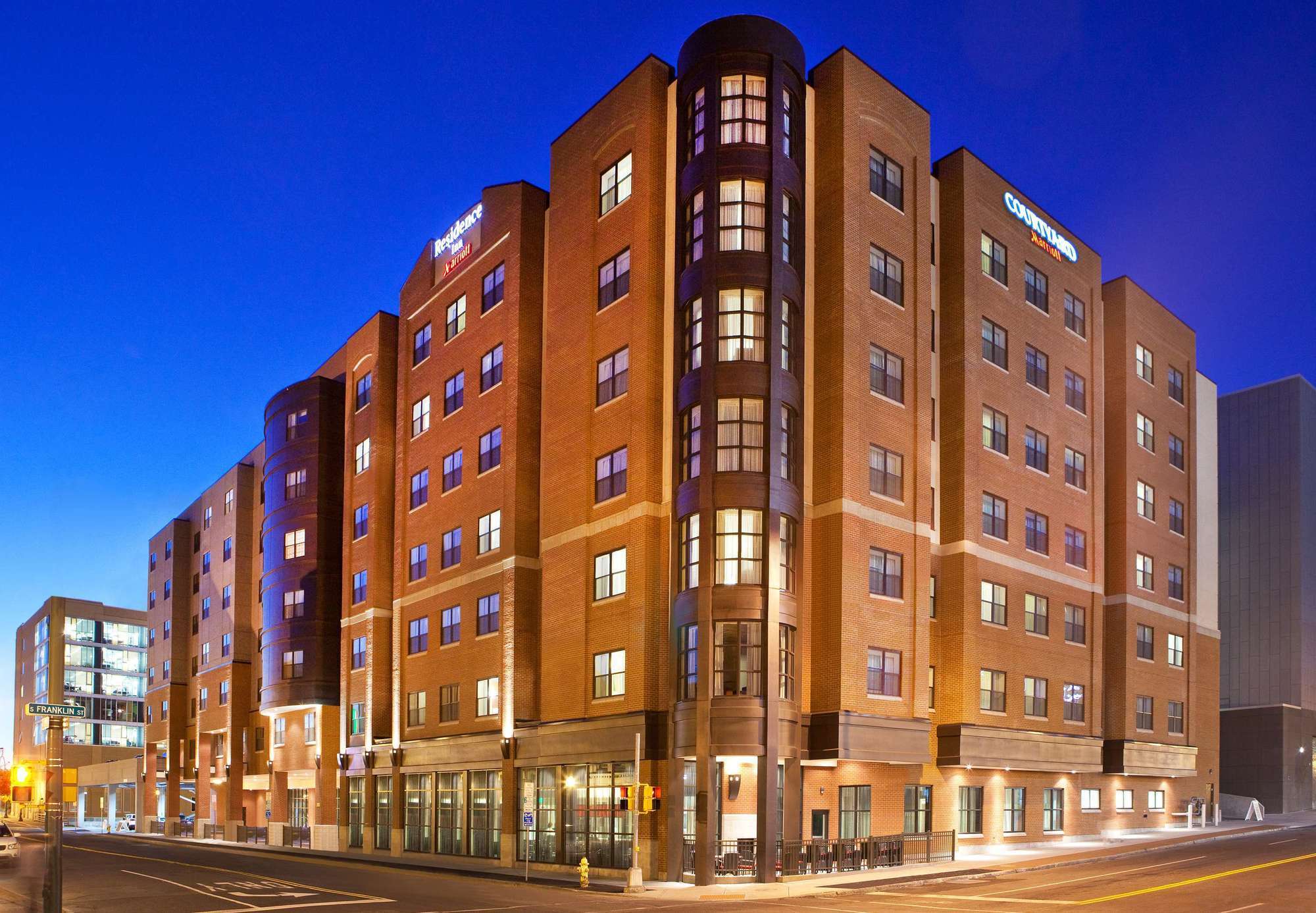 Hotel Courtyard By Marriott Syracuse Downtown At Armory Square Zewnętrze zdjęcie